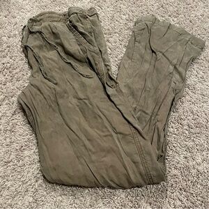 Velvet heart paper bag pants olive green medium inseam  30”